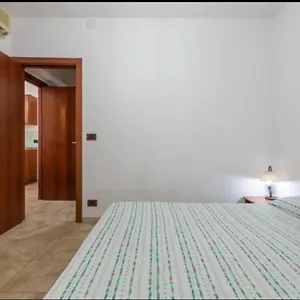 Casa vacanze Geremeas Country Club, Marongiu